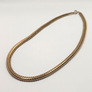 Elegant Gold Chain Necklace
